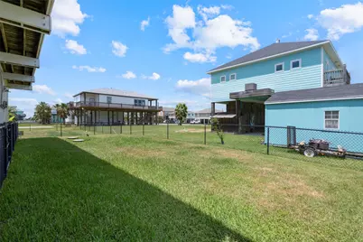 956 Biscayne, Crystal Beach, TX 77650 - Photo 36