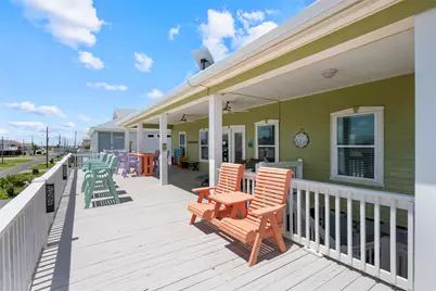 956 Biscayne, Crystal Beach, TX 77650 - Photo 4