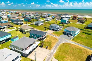 956 Biscayne, Crystal Beach, TX 77650 - Photo 36