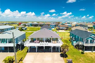 956 Biscayne, Crystal Beach, TX 77650 - Photo 2