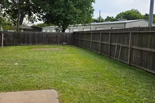 1806 Northcliff Pl, Sugar Land, TX 77478 - Photo 8