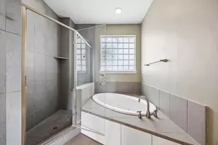 5602 Schuler St, Houston, TX 77007 - Photo 16