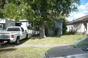 6927 Keller St, Houston, TX 77087 - Photo 2