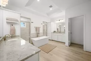 8906 Covenant Pl, Houston, TX 77055 - Photo 16