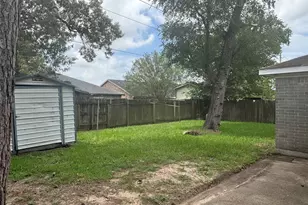 12806 Fern Forest Dr, Houston, TX 77044 - Photo 22