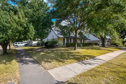 8218 Hazen Street, Houston, TX 77036 - Photo 2