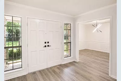 10710 Sandy Shoals Drive, Houston, TX 77071 - Photo 12