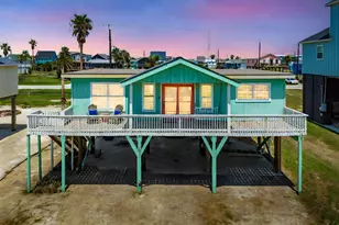 402 Seashell Dr, Surfside Beach, TX 77541 - Photo 2