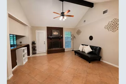 9115 Jennifer Street, Beaumont, TX 77707 - Photo 2