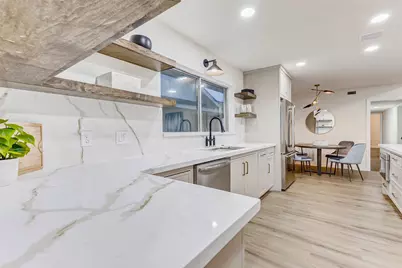 9219 Timberside Drive, Houston, TX 77025 - Photo 20