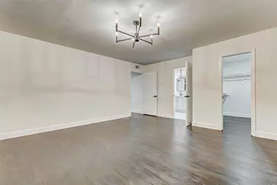 9219 Timberside Drive, Houston, TX 77025 - Photo 32