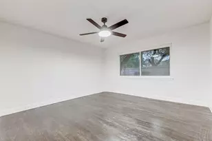 9219 Timberside Dr, Houston, TX 77025 - Photo 26