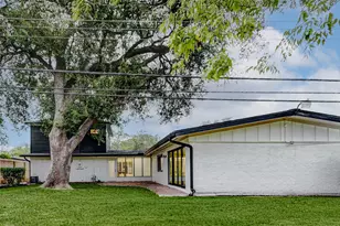 9219 Timberside Dr, Houston, TX 77025 - Photo 50