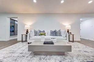 9219 Timberside Dr, Houston, TX 77025 - Photo 16