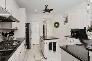 62 N Linton Ridge Cir, The Woodlands, TX 77382 - Photo 14