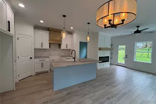 110 Cove Pl Ct, Conroe, TX 77356 - Photo 4