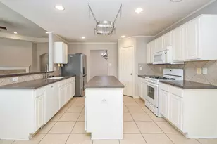 707 New Pines Dr, Spring, TX 77373 - Photo 10