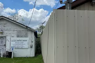 8536 Scott St, Houston, TX 77051 - Photo 10