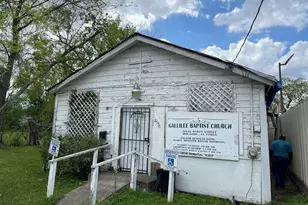 8536 Scott St, Houston, TX 77051 - Photo 2