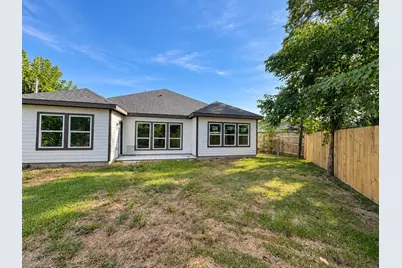 501 Briarwood Drive, Baytown, TX 77520 - Photo 6