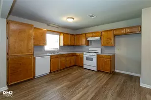 3140 Boyd Ave, Groves, TX 77619 - Photo 8