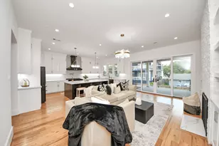 1107 Grovewood Ln, Houston, TX 77008 - Photo 4