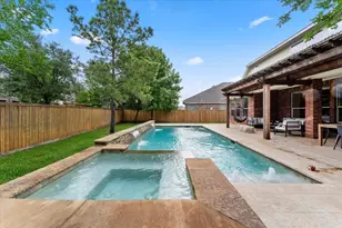 82 W Arbor Camp Cir, Spring, TX 77389 - Photo 2