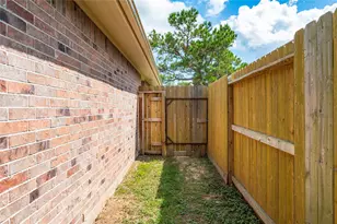 4337 Country Club Dr, Dickinson, TX 77539 - Photo 30