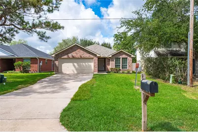 4337 Country Club Drive, Dickinson, TX 77539 - Photo 4