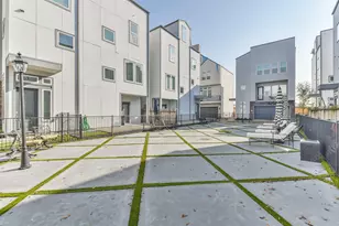 8411 Hempstead Rd, Houston, TX 77008 - Photo 40