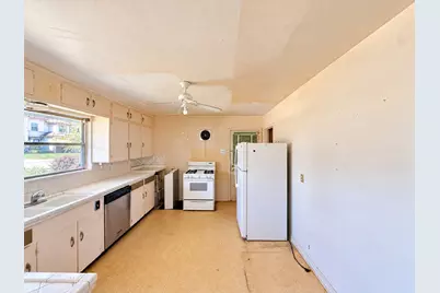 5551 Aspen Street, Houston, TX 77081 - Photo 14