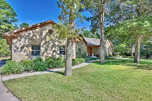 404 St Andrews Dr, New Ulm, TX 78950 - Photo 2