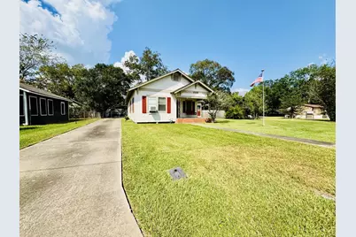 2305 Beaumont Avenue, Liberty, TX 77575 - Photo 2