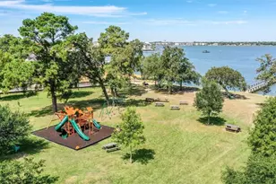1821 E Winn St, Kemah, TX 77565 - Photo 16