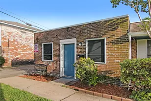 211 W F St, La Porte, TX 77571 - Photo 2