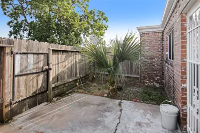 211 W F Street #211, La Porte, TX 77571 - Photo 16