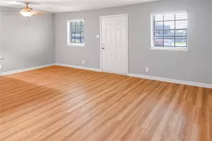 211 W F St, La Porte, TX 77571 - Photo 6
