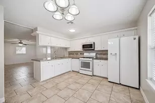 23103 Berry Pine Dr, Spring, TX 77373 - Photo 6