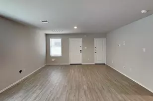 7218 Avila Vis, San Antonio, TX 78244 - Photo 4