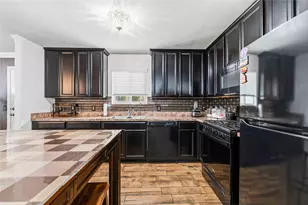 10114 Orchid Spring Ln, Houston, TX 77044 - Photo 10