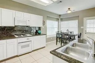 635 Presley Way, Sugar Land, TX 77479 - Photo 10