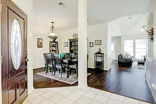 635 Presley Way, Sugar Land, TX 77479 - Photo 4