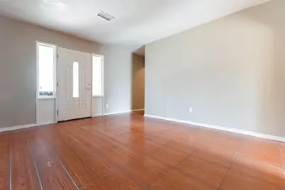 3719 Heatherbrook Drive, Houston, TX 77045 - Photo 4