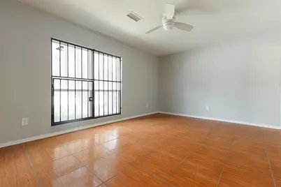 3719 Heatherbrook Drive, Houston, TX 77045 - Photo 6