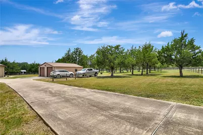 690 Meadow Bend Road, Bellville, TX 77418 - Photo 4