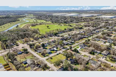 10530 Chesterfield Drive, Houston, TX 77051 - Photo 12