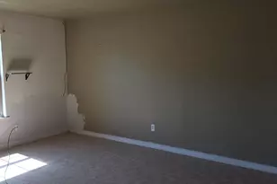 5620 Hollow Pines Dr, Houston, TX 77049 - Photo 6