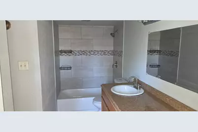 5620 Hollow Pines Drive, Houston, TX 77049 - Photo 8