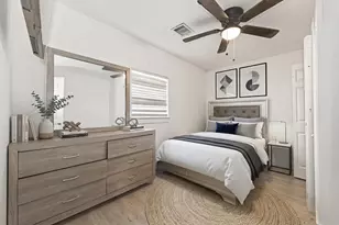 978 St Clair St, Houston, TX 77088 - Photo 10