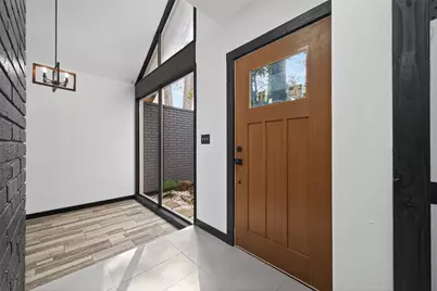 2129 Lake Village Drive, Houston, TX 77339 - Photo 2